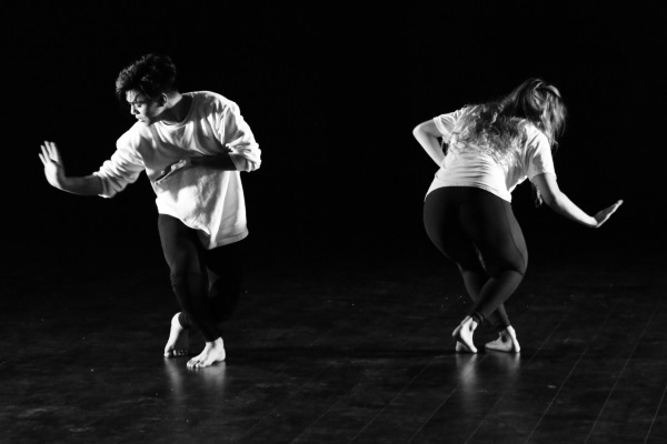 Exploración Teatral: Laboratorio de voz- cuerpo- emoción [25589]
